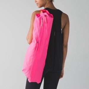Lululemon hot pink yoga mat bag